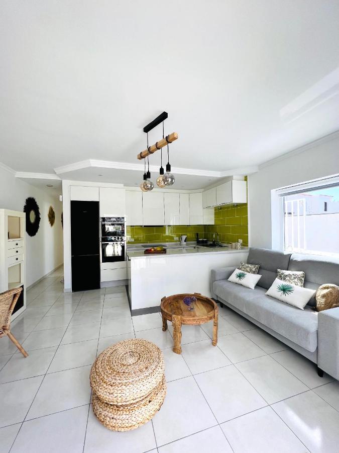 Luxury Penthouse With Breathtaking Views And Huge Private Terraces Daire Puerto de Santiago  Dış mekan fotoğraf