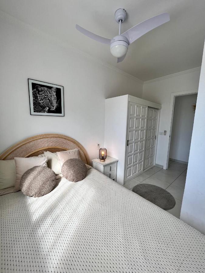 Luxury Penthouse With Breathtaking Views And Huge Private Terraces Daire Puerto de Santiago  Dış mekan fotoğraf