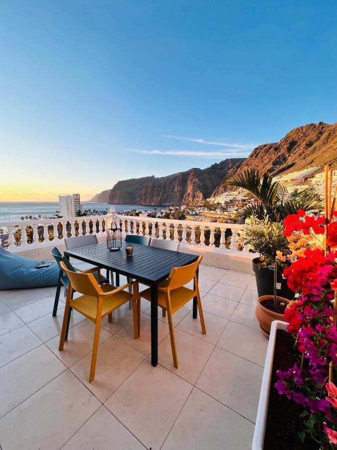 Luxury Penthouse With Breathtaking Views And Huge Private Terraces Daire Puerto de Santiago  Dış mekan fotoğraf