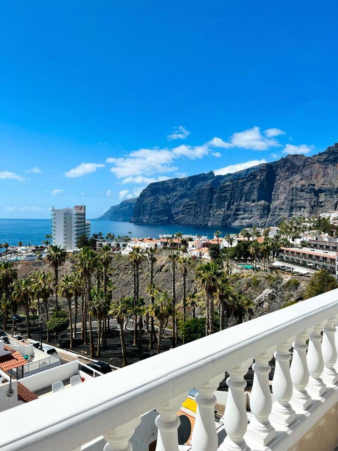Luxury Penthouse With Breathtaking Views And Huge Private Terraces Daire Puerto de Santiago  Dış mekan fotoğraf